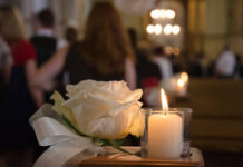É importante ir ao velório? Rituais de despedida e como eles são úteis no luto